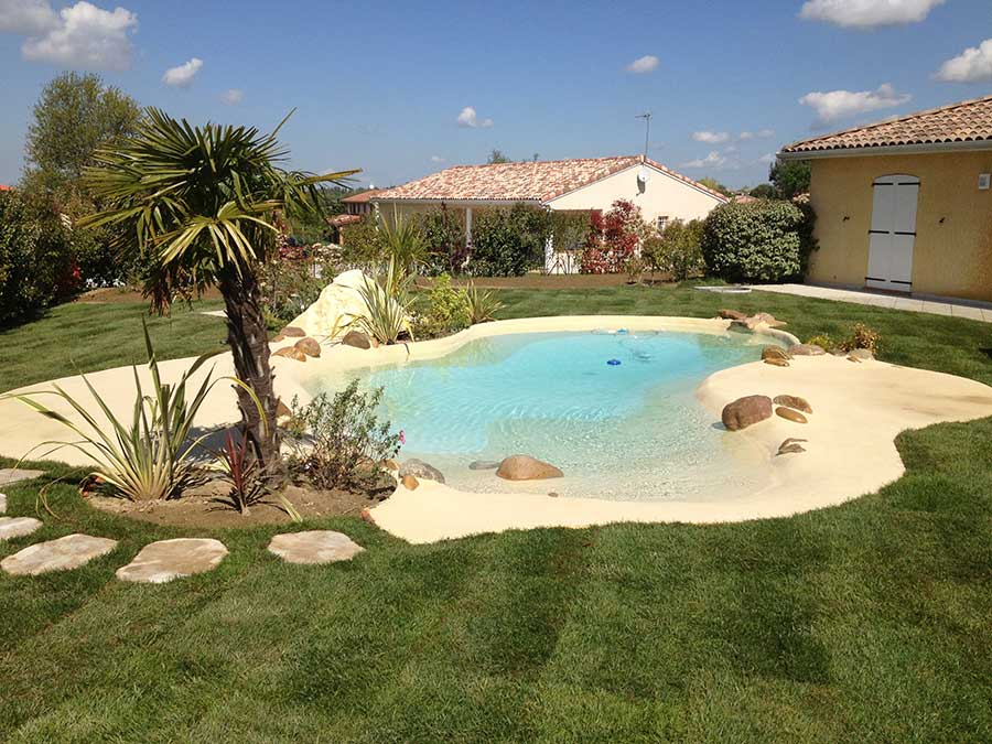 mobile Jore Services près de Montpellier se tient aux côtés des particuliers et des professionnels désireux de profiter des bienfaits d’une piscine confortable et esthétique. Des piscinistes expérimentés interviennent dans les meilleurs délais pour des installations et des réparations soignées. 04